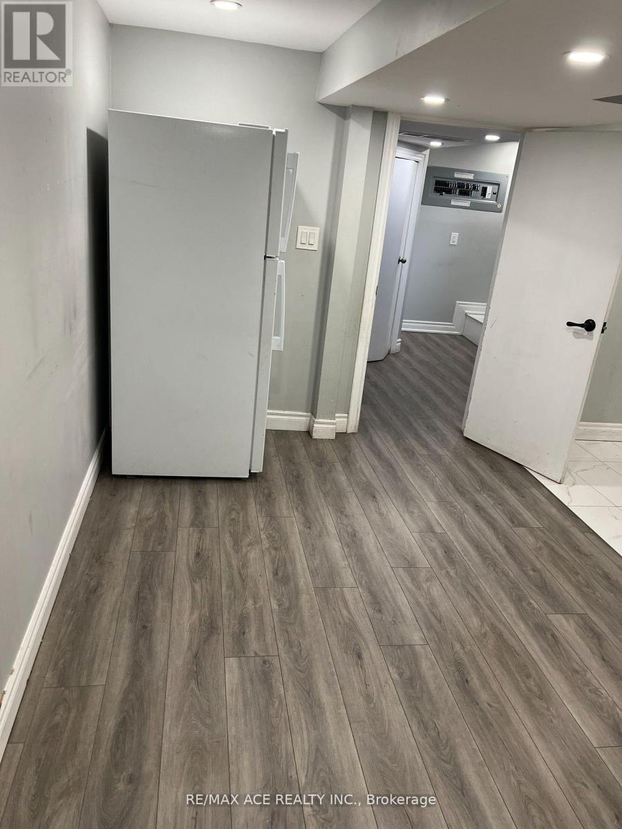 Bsmt - 27 Tansley Avenue, Toronto, Ontario  M1J 1P2 - Photo 5 - E12639810