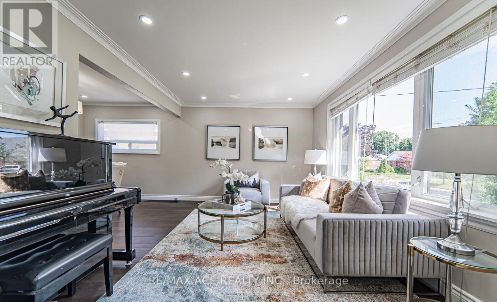 Main - 98 Canlish Road, Toronto, Ontario  M1P 1S9 - Photo 2 - E12639830