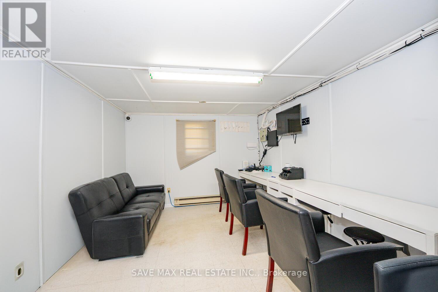 2008 Tiny Beaches Road S, Tiny, Ontario  L0L 1P0 - Photo 23 - S12424511