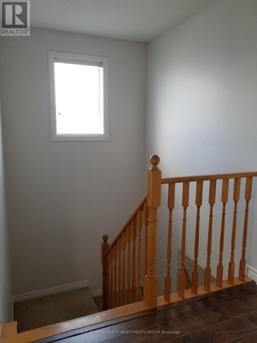 Upper Unit - 38 Lang Drive, Barrie, Ontario  L4N 0W3 - Photo 10 - S12639818