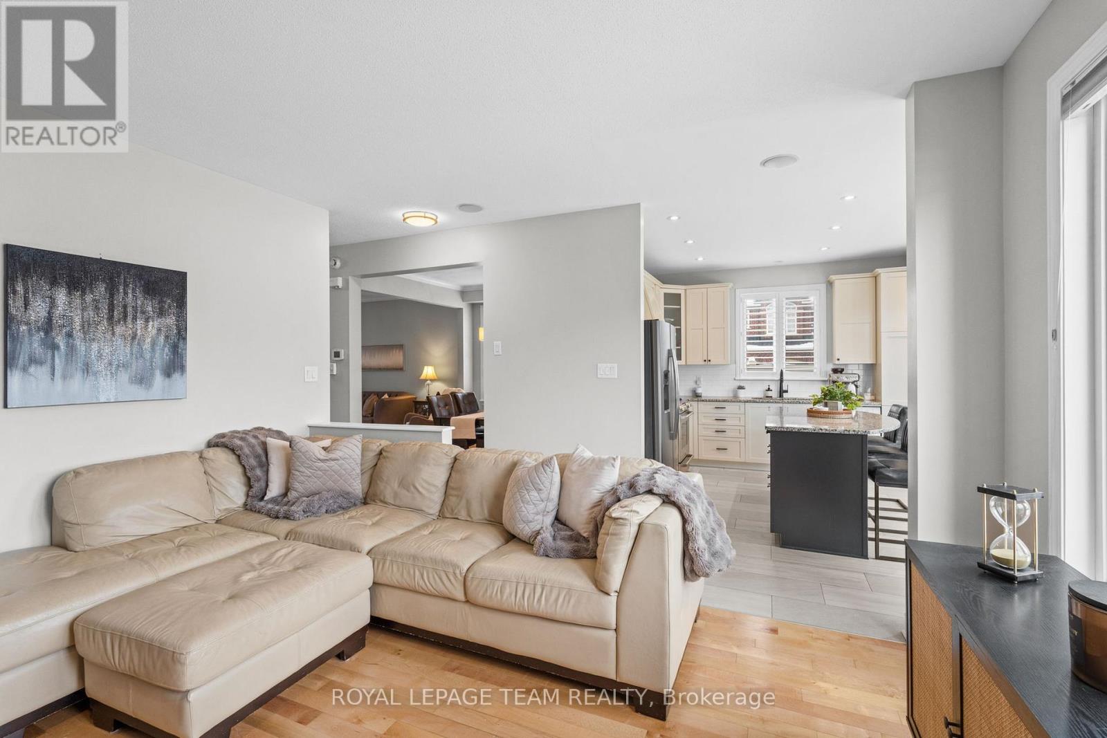 801 Bowercrest Crescent N, Ottawa, Ontario  K1V 2K3 - Photo 11 - X12639846