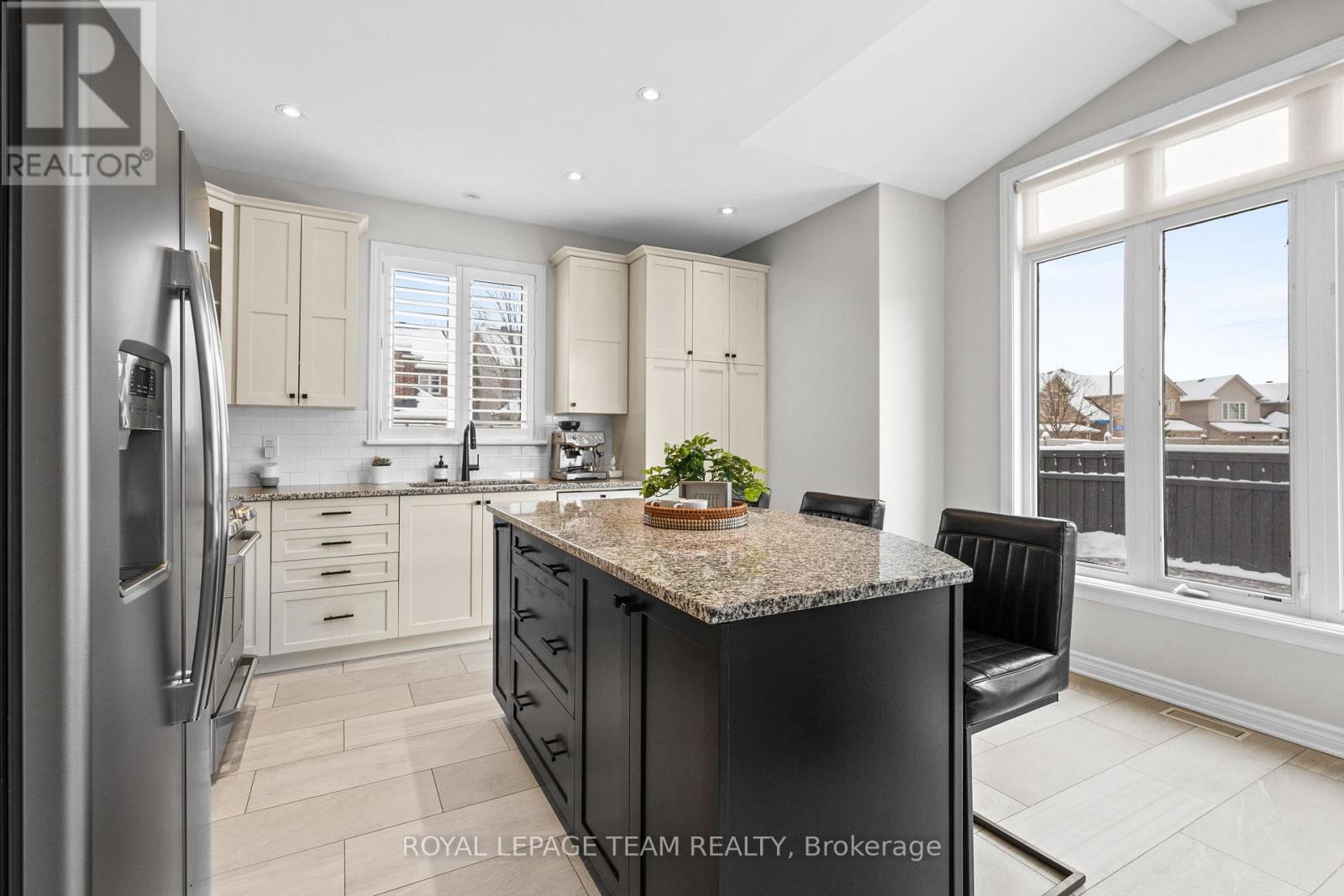 801 Bowercrest Crescent N, Ottawa, Ontario  K1V 2K3 - Photo 12 - X12639846