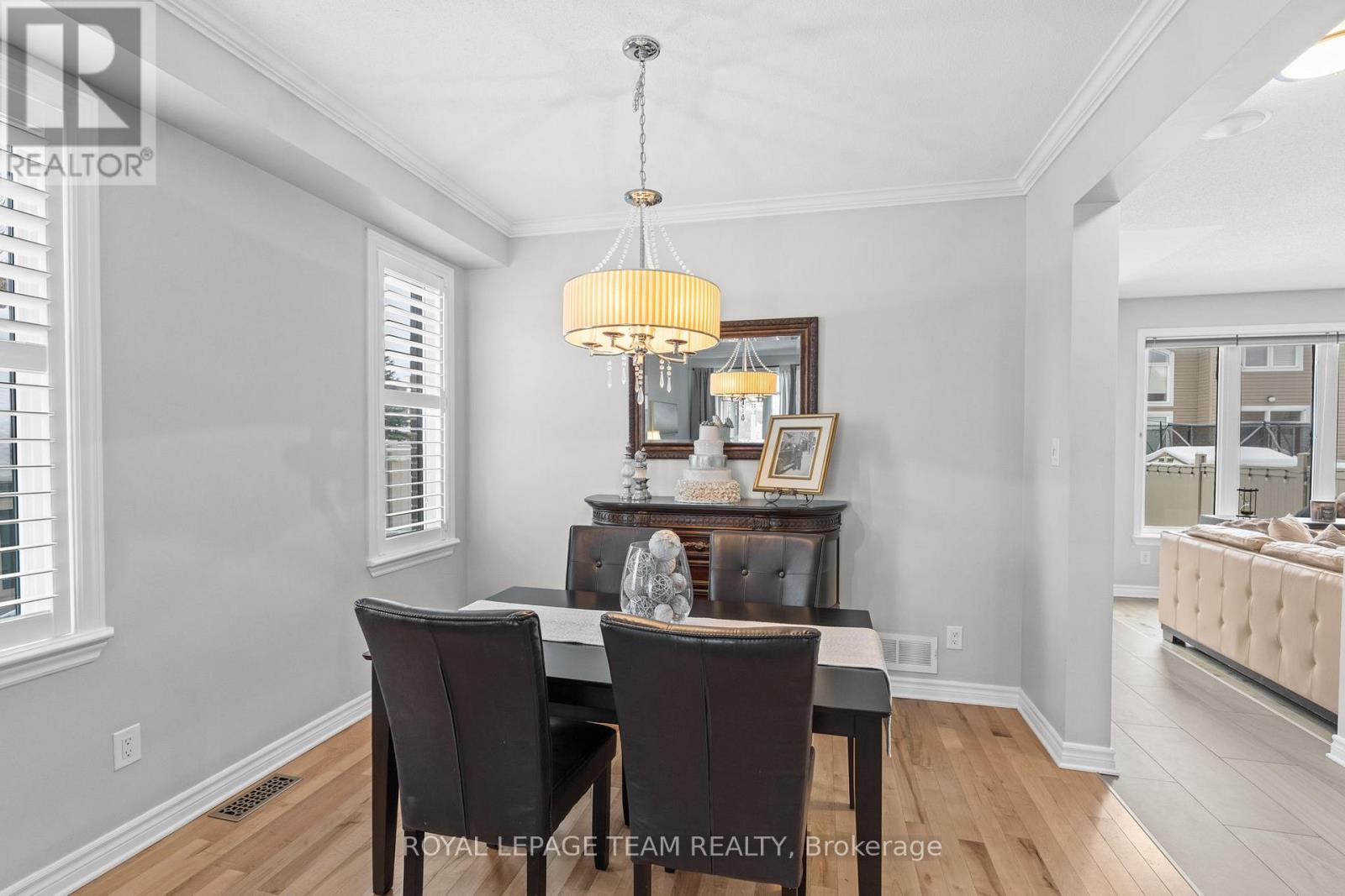 801 Bowercrest Crescent N, Ottawa, Ontario  K1V 2K3 - Photo 9 - X12639846