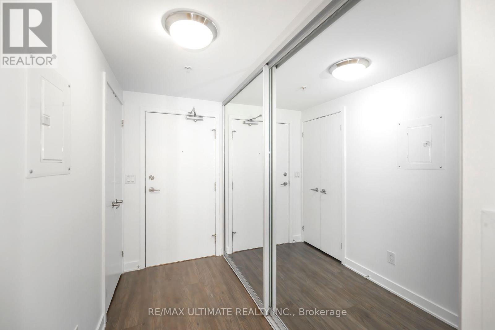 204 - 32 Camden Street, Toronto, Ontario  M5V 1V1 - Photo 3 - C12639844