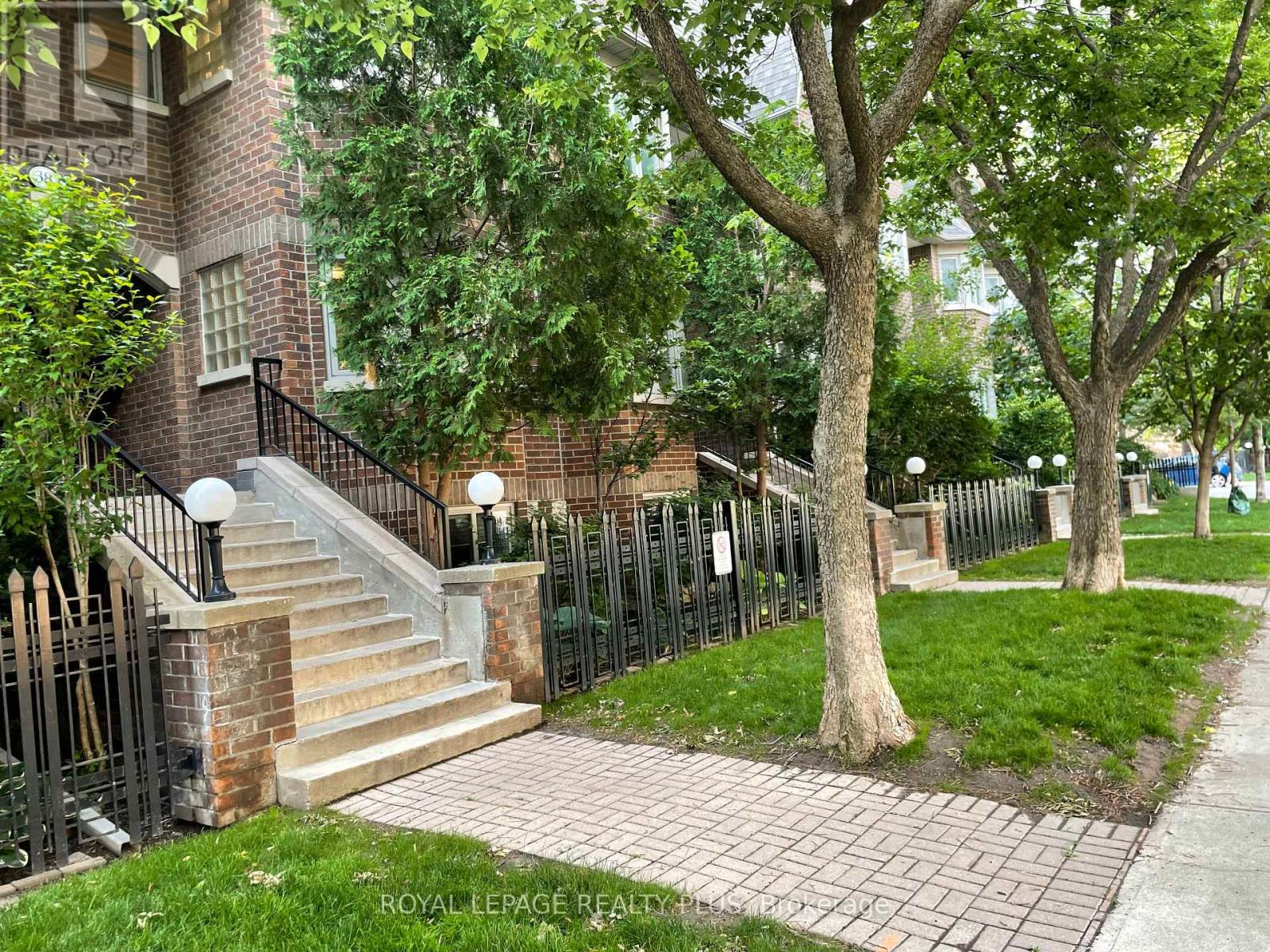 38c Shank Street, Toronto, Ontario  M6J 3T9 - Photo 2 - C12639880