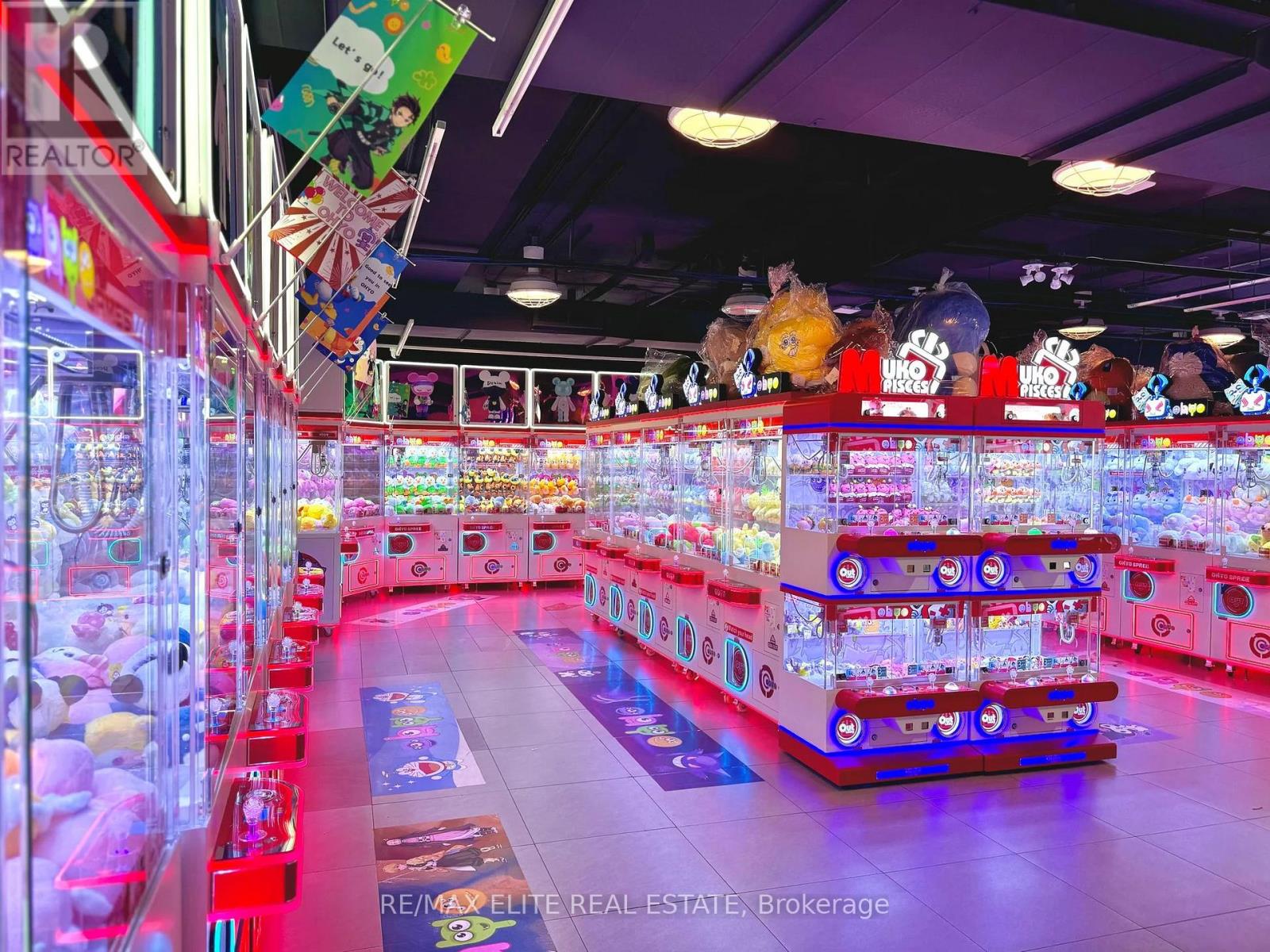 340 Yonge Street, Toronto, Ontario  M5B 1R8 - Photo 2 - C12639884