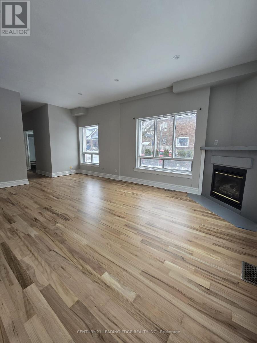 2a Kimbourne Avenue, Toronto, Ontario  M4J 4J2 - Photo 16 - E12639870