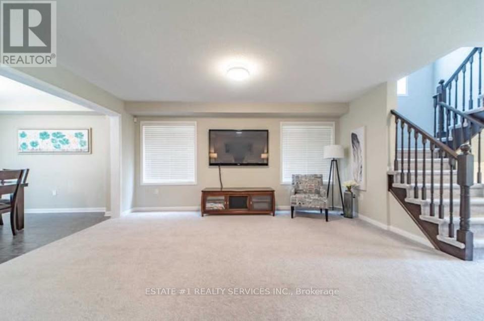 20 Mercedes Road, Brampton, Ontario  L7A 0Z2 - Photo 6 - W12639866