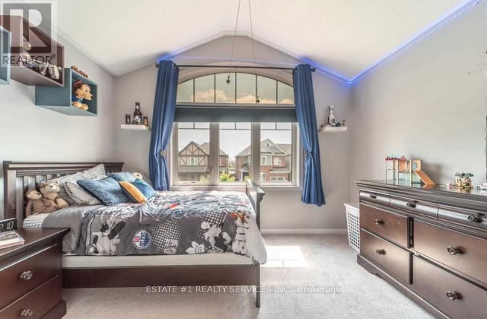 20 Mercedes Road, Brampton, Ontario  L7A 0Z2 - Photo 9 - W12639866