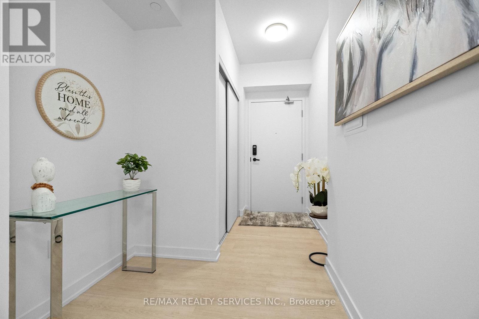 2701 - 3883 Quartz Road, Mississauga, Ontario  L5B 0M4 - Photo 3 - W12639890