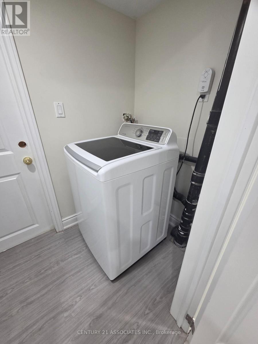 Lower - 3158 Avalon Drive S, Mississauga, Ontario  L5N 5N5 - Photo 13 - W12639892