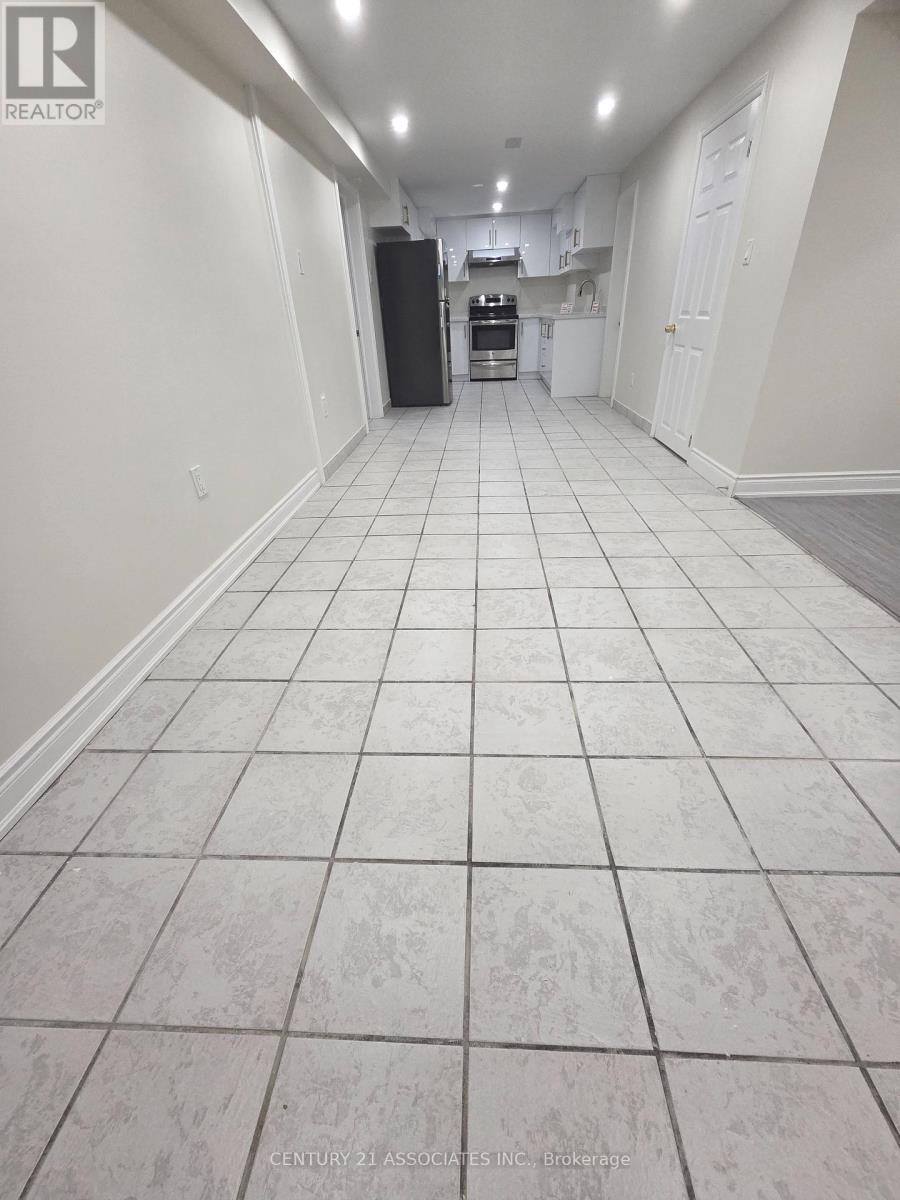 Lower - 3158 Avalon Drive S, Mississauga, Ontario  L5N 5N5 - Photo 3 - W12639892