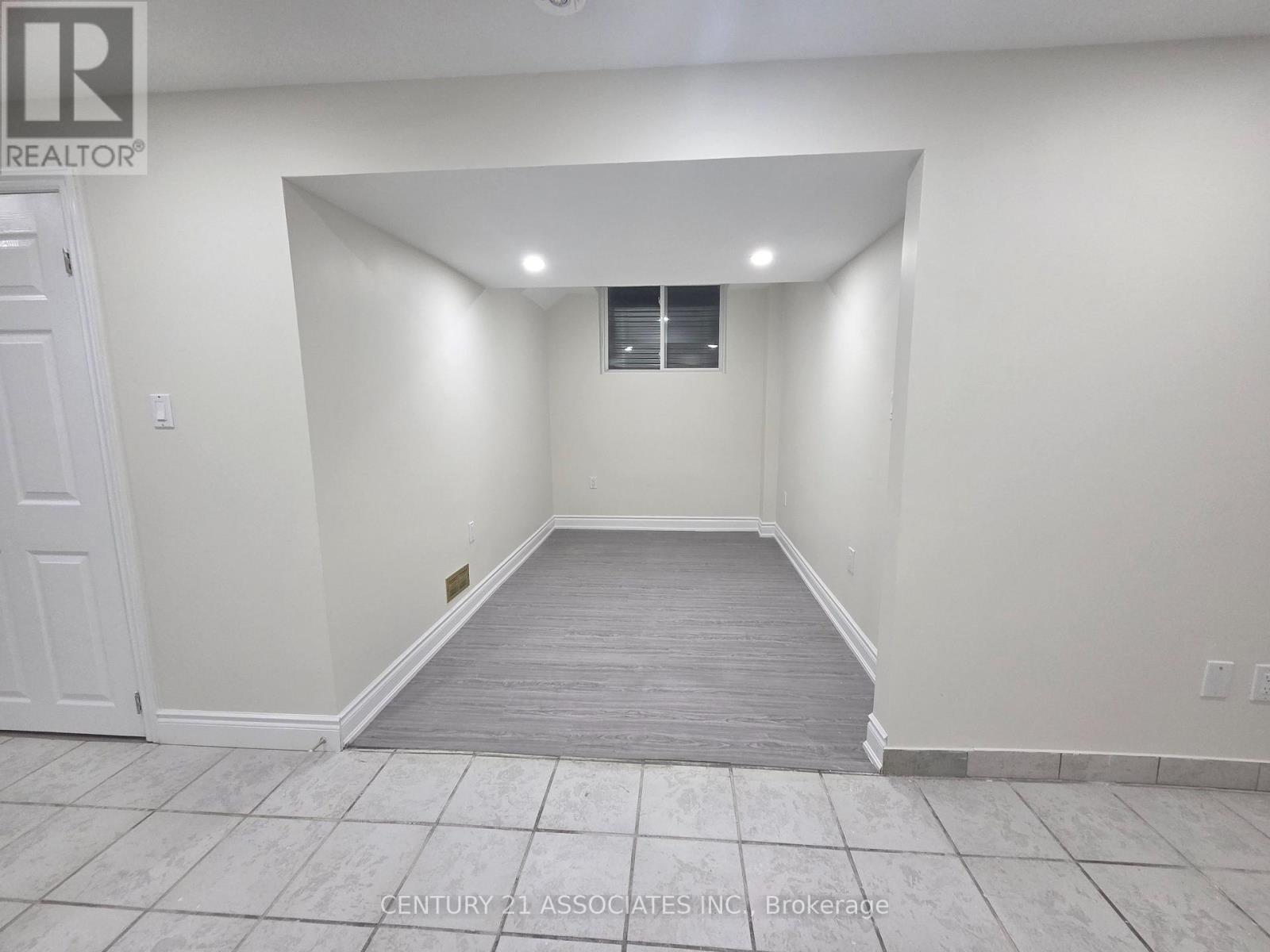 Lower - 3158 Avalon Drive S, Mississauga, Ontario  L5N 5N5 - Photo 6 - W12639892