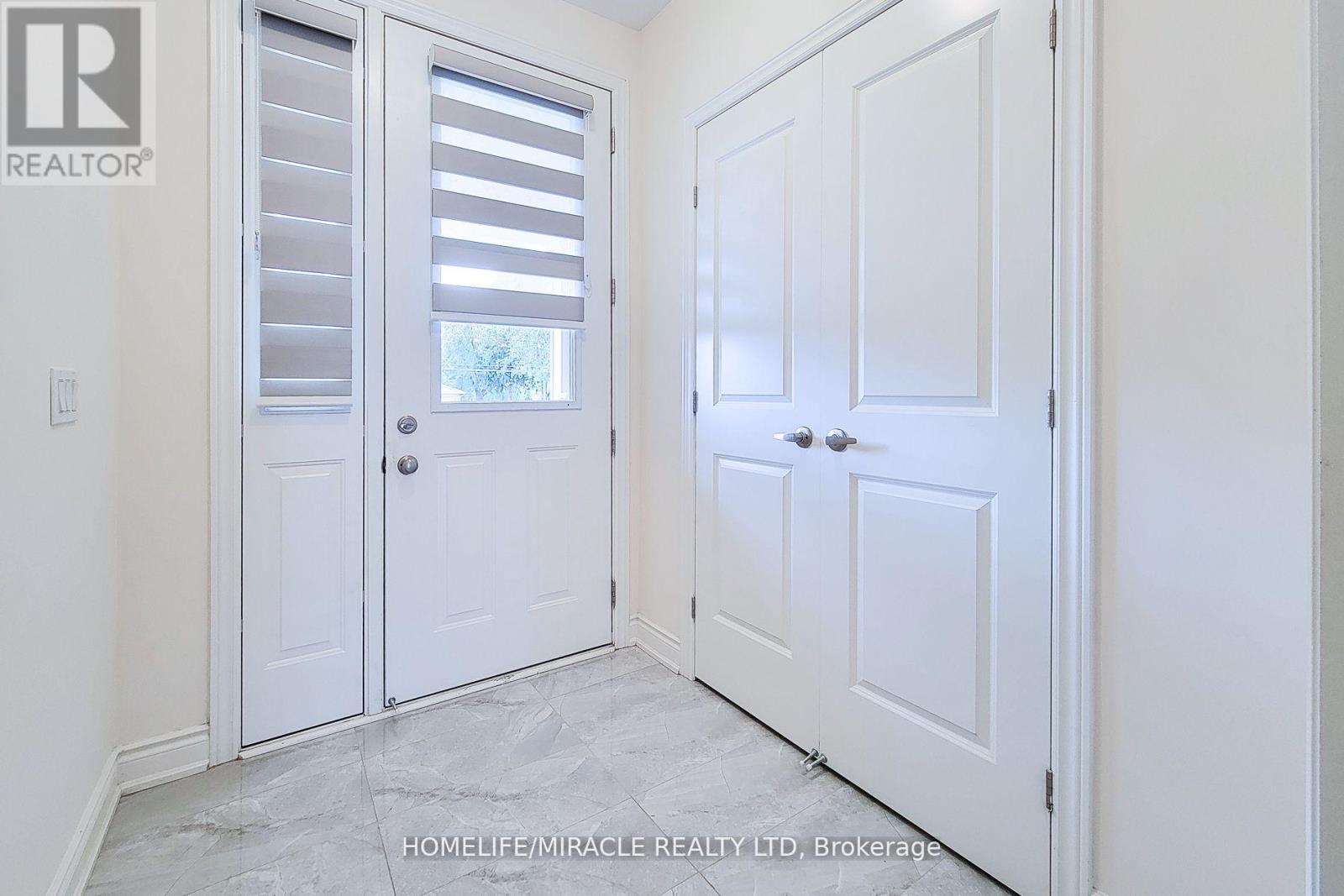 1101 Garner Road, Hamilton, Ontario  L9G 3K9 - Photo 5 - X12639842