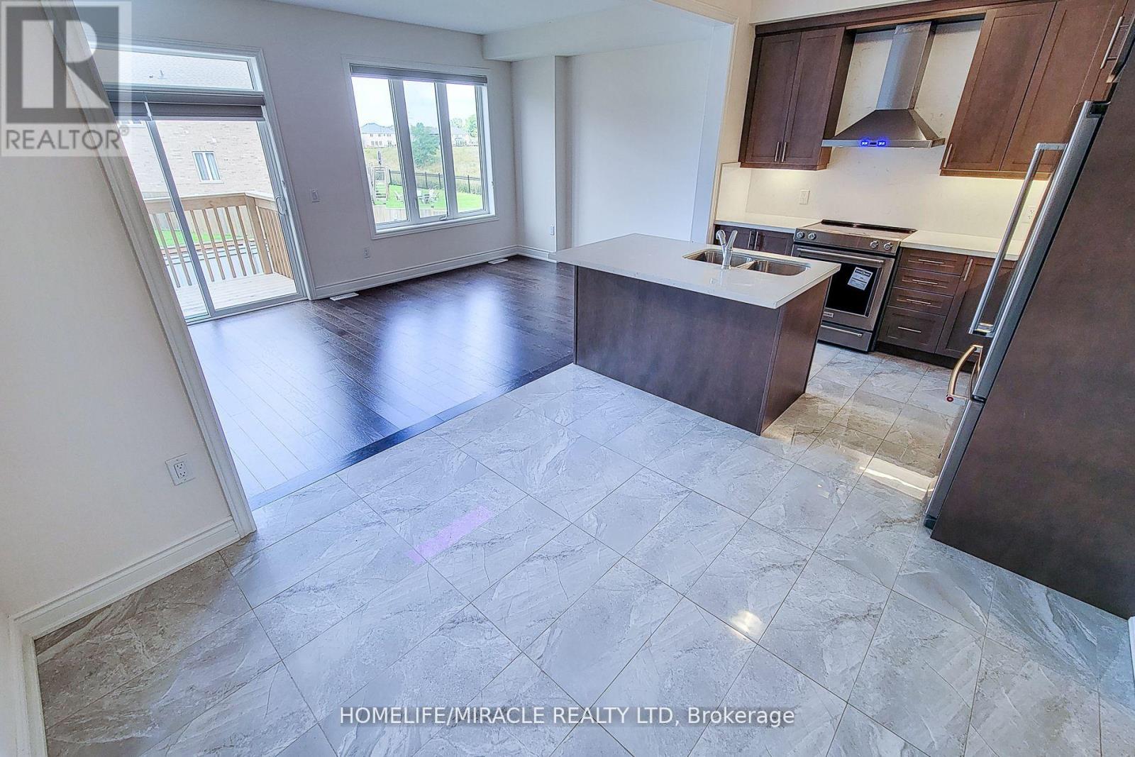 1101 Garner Road, Hamilton, Ontario  L9G 3K9 - Photo 8 - X12639842