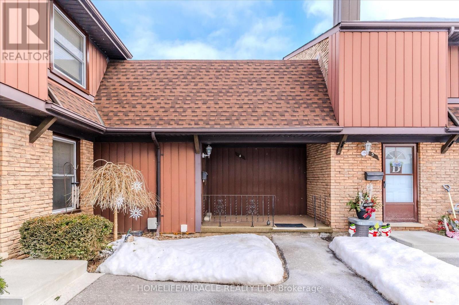 4 - 235 Ferguson Avenue, Cambridge, Ontario N1R 6G1 - Photo 2 - X12639872