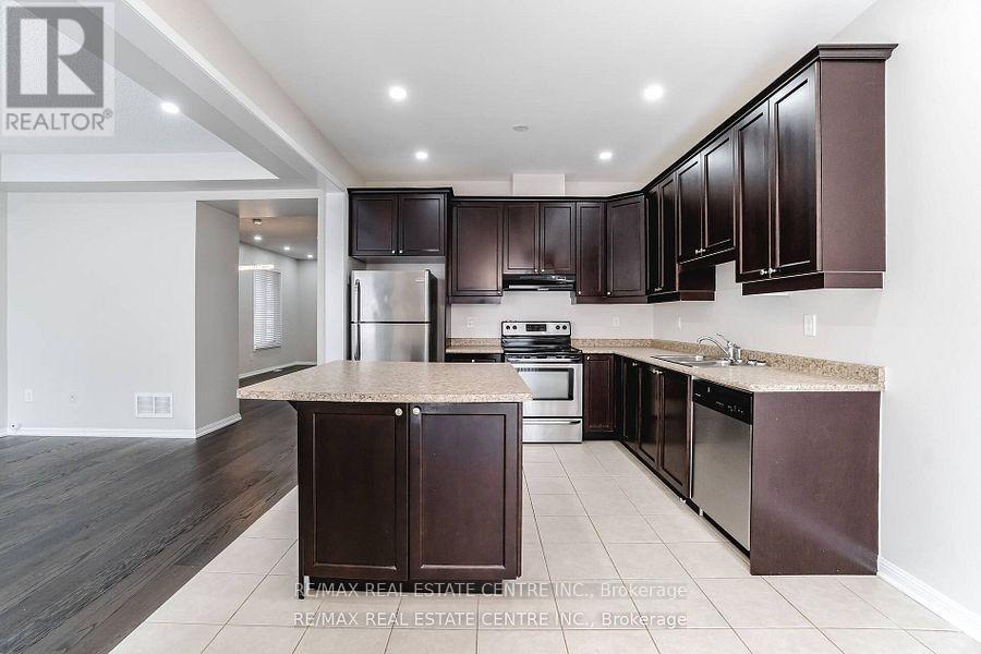 989 Farmstead Drive, Milton, Ontario  L9T 8J1 - Photo 18 - W12639596