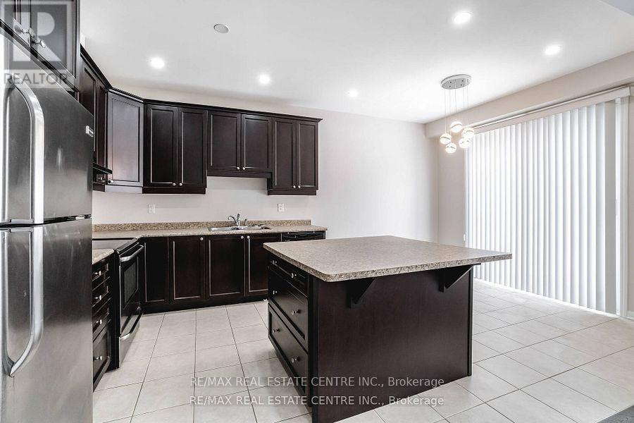 989 Farmstead Drive, Milton, Ontario  L9T 8J1 - Photo 15 - W12639596