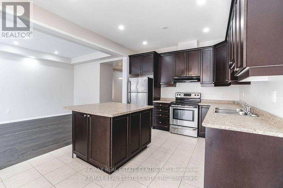 989 Farmstead Drive, Milton, Ontario  L9T 8J1 - Photo 17 - W12639596