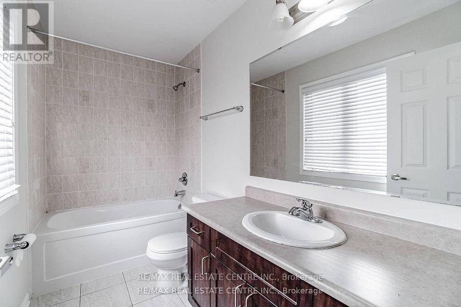 989 Farmstead Drive, Milton, Ontario  L9T 8J1 - Photo 29 - W12639596