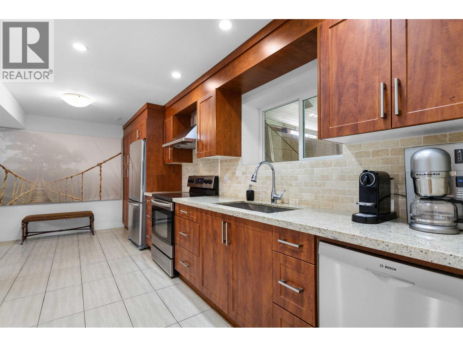 2606 Hawser Avenue, Coquitlam, British Columbia  V3C 4E1 - Photo 14 - R3074343