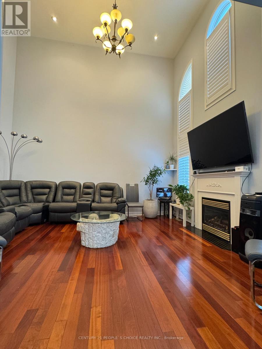 52 Smoothwater Terrace, Markham, Ontario  L6B 0E8 - Photo 9 - N12638374