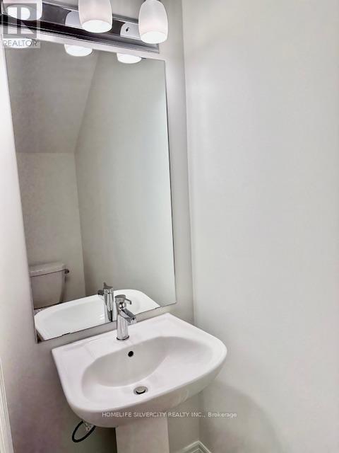 130 Falby Road, Brampton, Ontario  L6P 4L9 - Photo 8 - W12639896