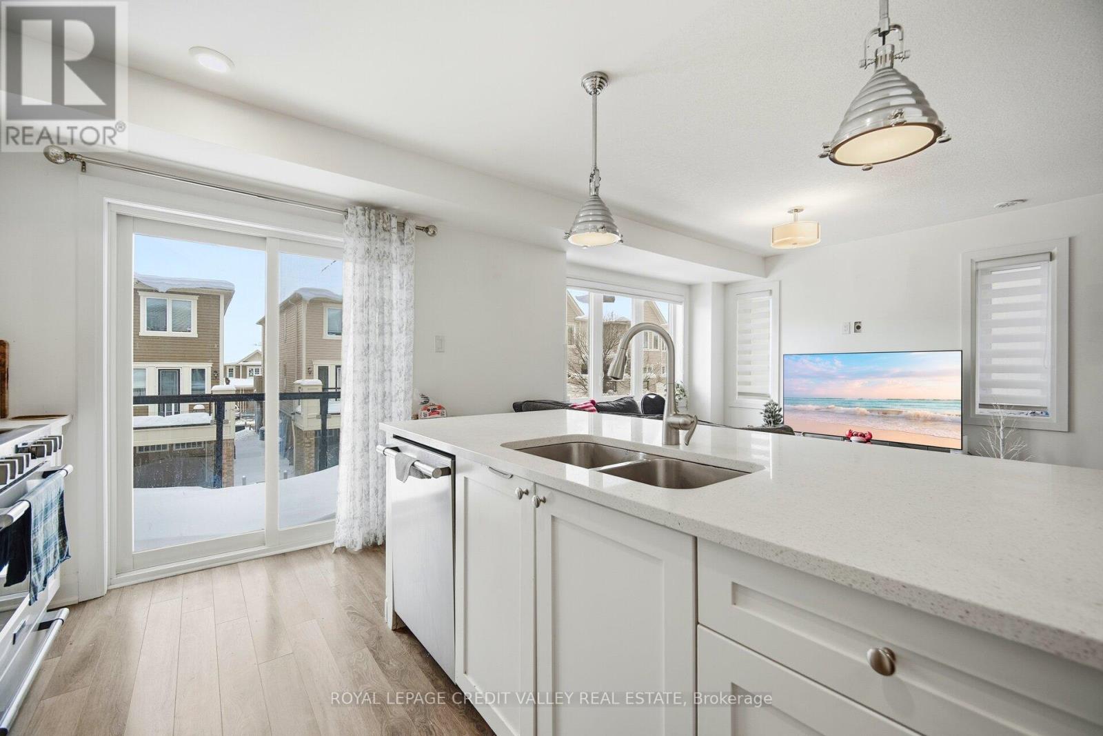 565 Goldenrod Lane, Kitchener, Ontario N2R 0L7 - Photo 16 - X12639904