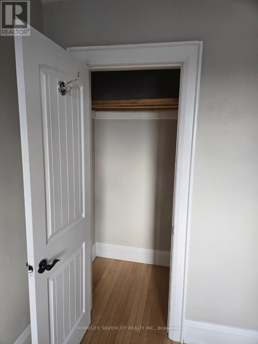 59 Bartonville Avenue W, Toronto, Ontario  M6M 2B4 - Photo 2 - W12631500