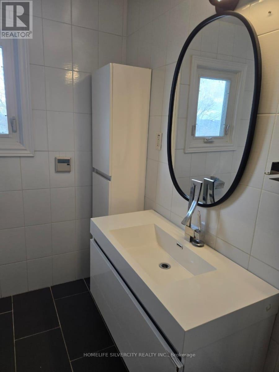 59 Bartonville Avenue W, Toronto, Ontario  M6M 2B4 - Photo 17 - W12631500