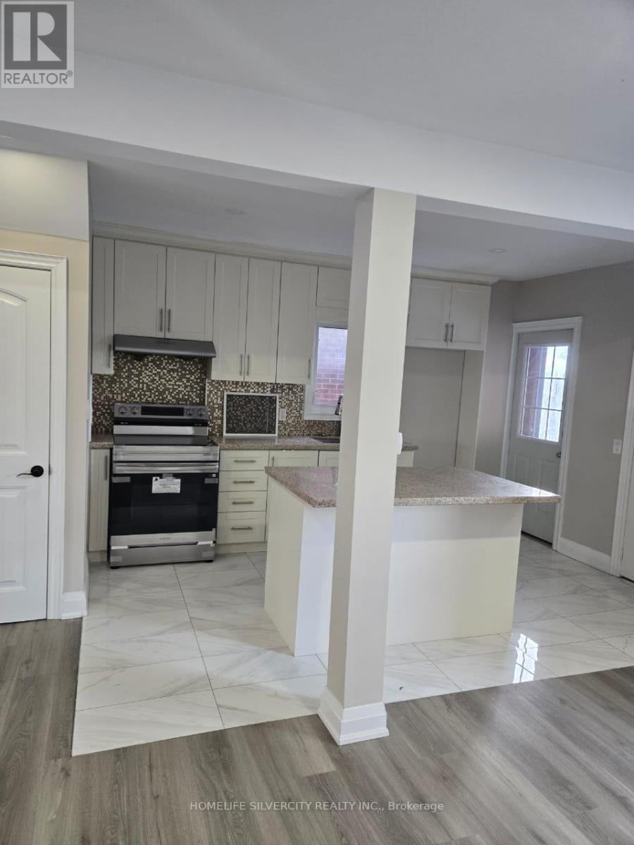 59 Bartonville Avenue W, Toronto, Ontario  M6M 2B4 - Photo 9 - W12631500