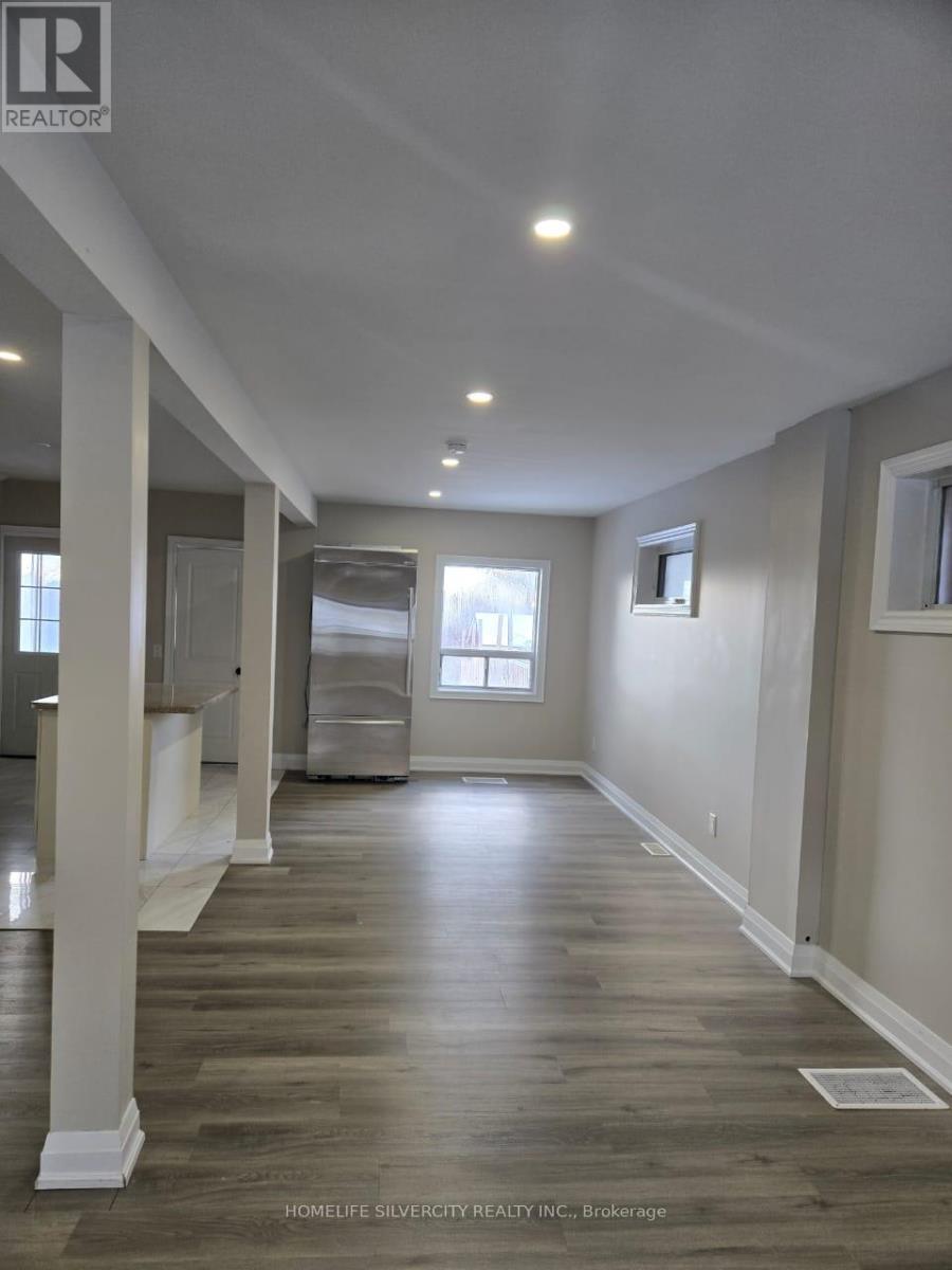 59 Bartonville Avenue W, Toronto, Ontario  M6M 2B4 - Photo 11 - W12631500