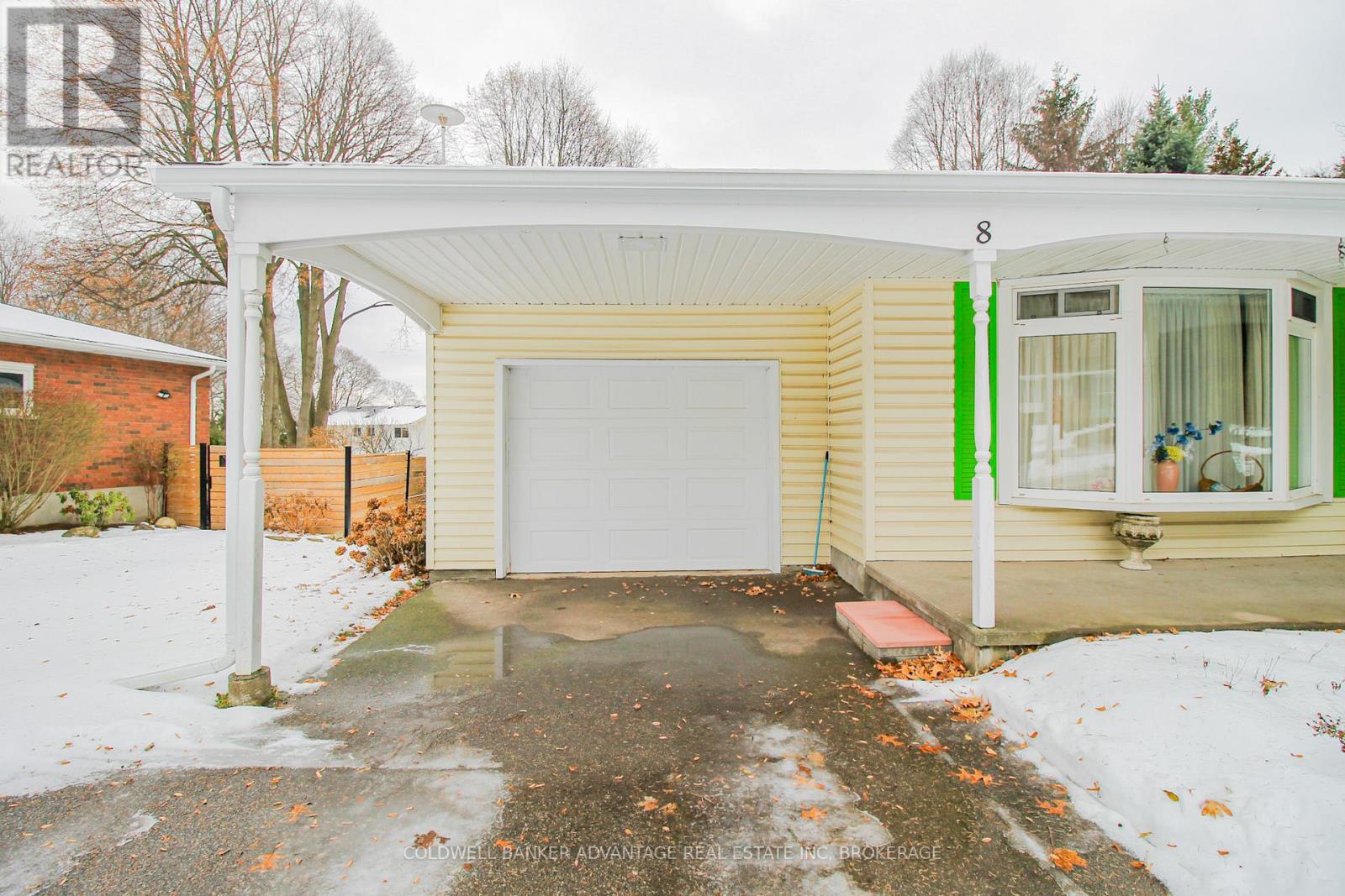 8 Bigelow Crescent, Pelham, Ontario L0S 1E2 - Photo 4 - X12639934