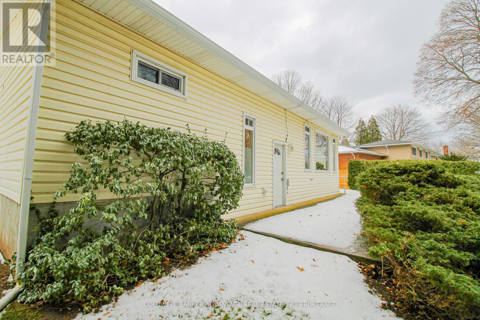 8 Bigelow Crescent, Pelham, Ontario L0S 1E2 - Photo 44 - X12639934