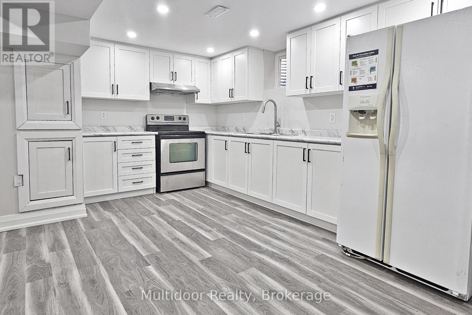 Lower - 4 Gatesgill Street, Brampton, Ontario  L6X 3S4 - Photo 3 - W12549962