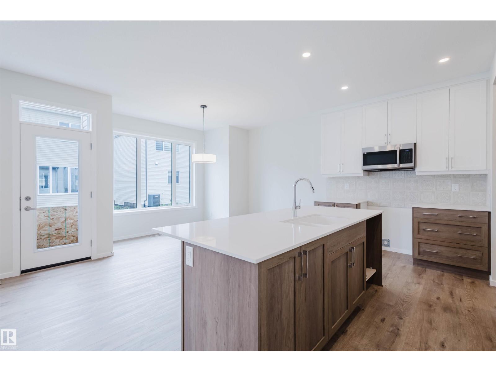 2031 209 St Nw, Edmonton, Alberta  T6M 2X6 - Photo 8 - E4462896