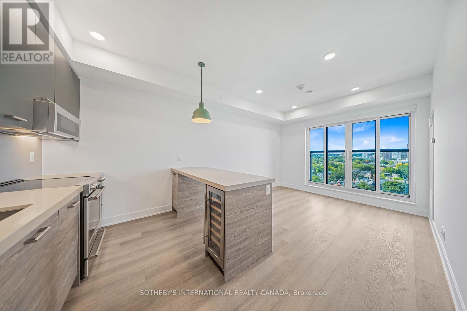 611 - 484 Spadina Avenue, Toronto, Ontario  M5S 0E4 - Photo 4 - C12639936