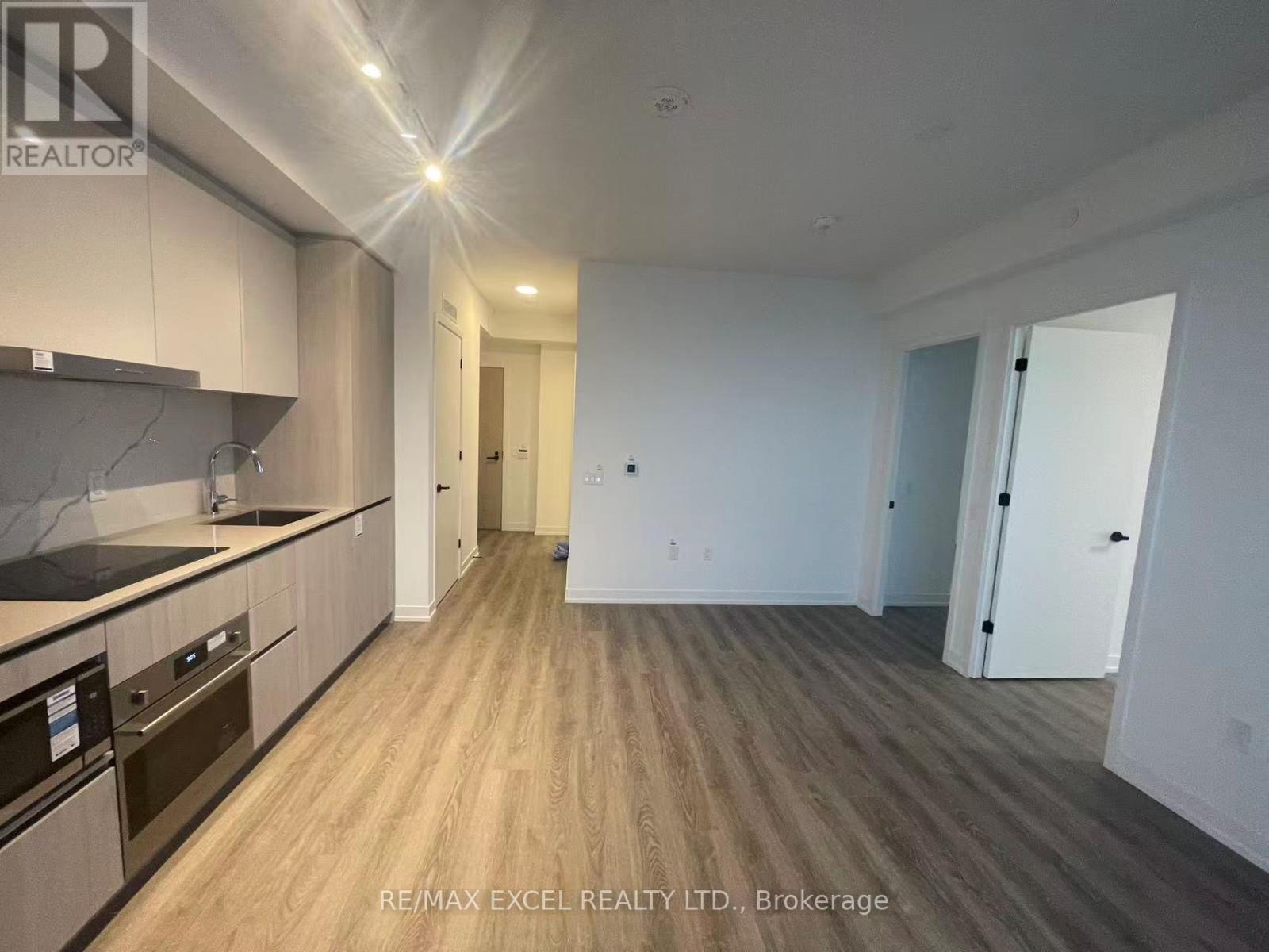 4006 - 8 Interchange Way, Vaughan, Ontario  L4K 0R2 - Photo 9 - N12639960