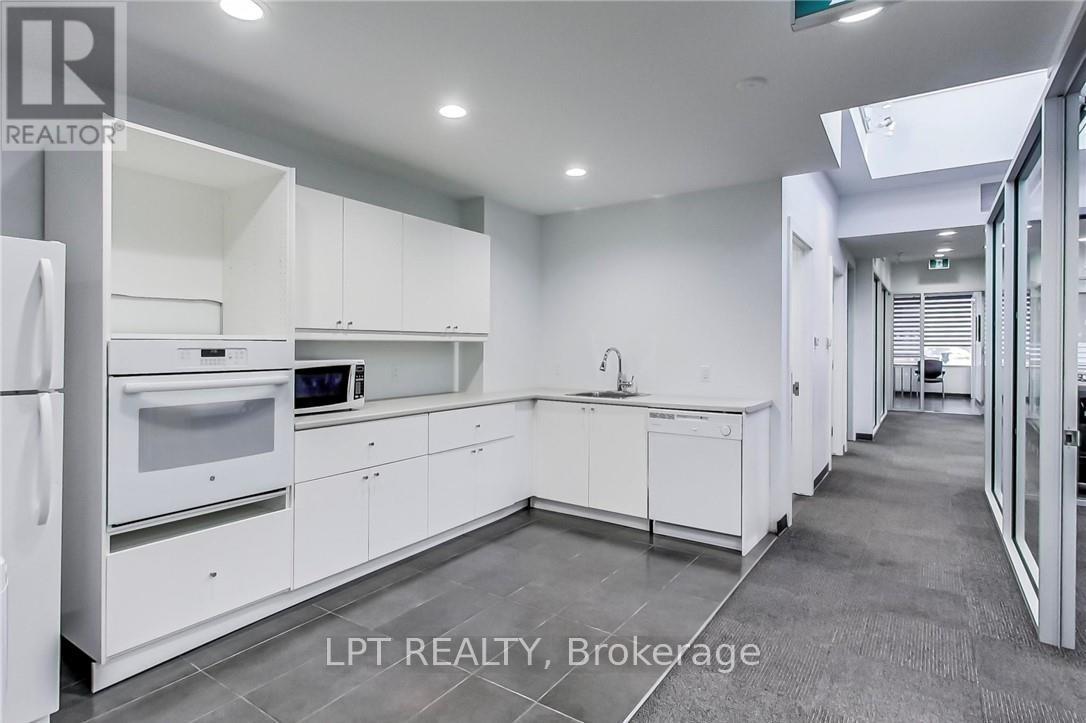 59 Collier Street, Barrie (City Centre), Ontario L4M 1G7 - Photo 13 - S12639926