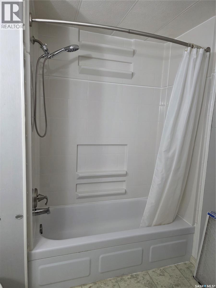 302 1st Avenue N, Beechy, Saskatchewan  S0L 0C0 - Photo 5 - SK025748