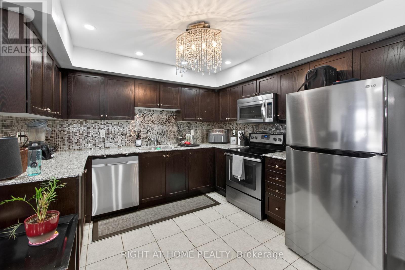 1 - 2504 Post Road, Oakville, Ontario  L6H 0K1 - Photo 10 - W12638482