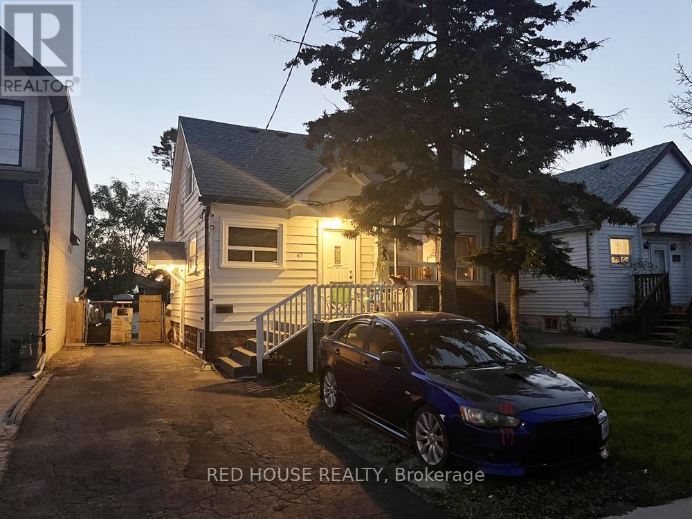 40 NORTH WOODROW BOULEVARD, Toronto, Ontario