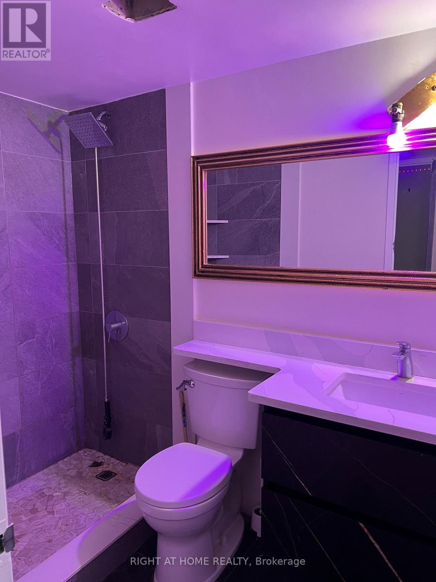 2201 - 40 Homewood Avenue, Toronto, Ontario M4Y 2K2 - Photo 12 - C12637758