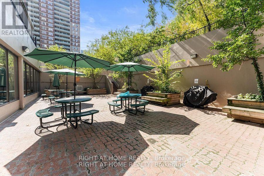 2201 - 40 Homewood Avenue, Toronto, Ontario M4Y 2K2 - Photo 14 - C12637758