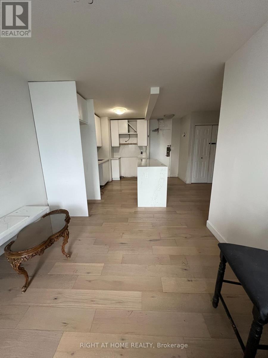 2201 - 40 Homewood Avenue, Toronto, Ontario M4Y 2K2 - Photo 5 - C12637758