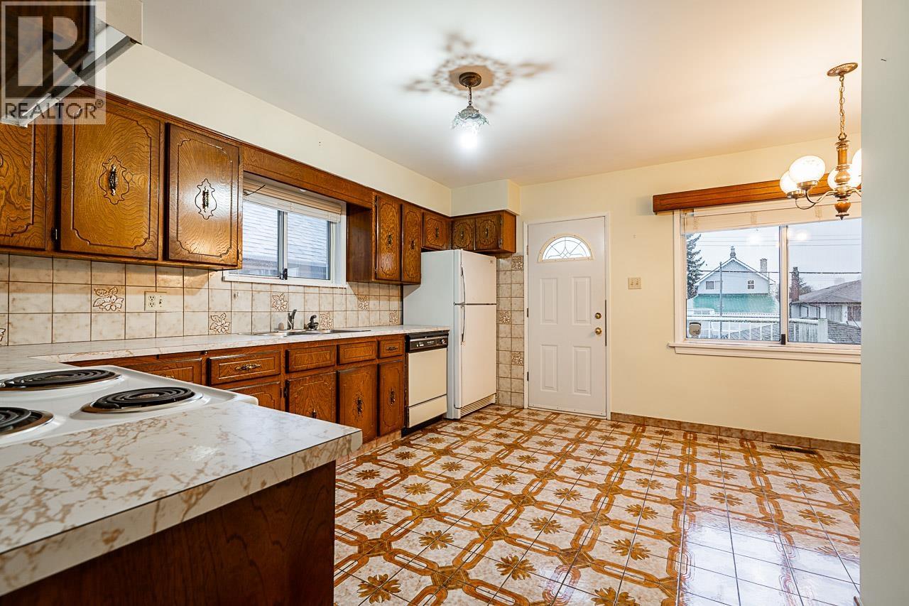 1174 Kelowna Street, Vancouver, British Columbia  V5K 4E2 - Photo 11 - R3074368