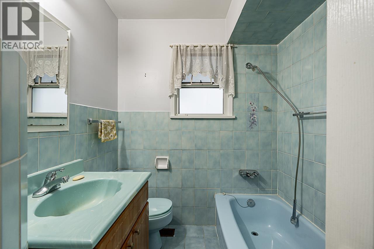 1174 Kelowna Street, Vancouver, British Columbia  V5K 4E2 - Photo 18 - R3074368