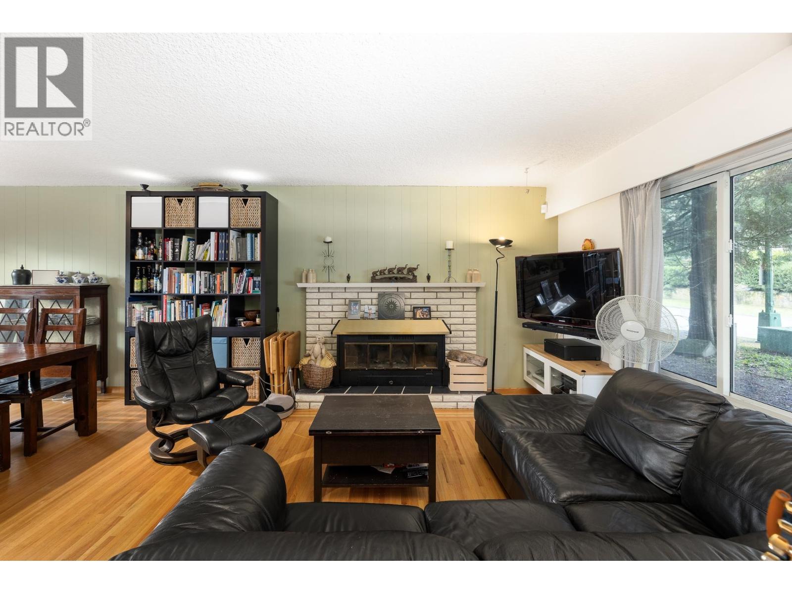 2041 Tompkins Crescent, North Vancouver, British Columbia  V7H 2C9 - Photo 11 - R3074373