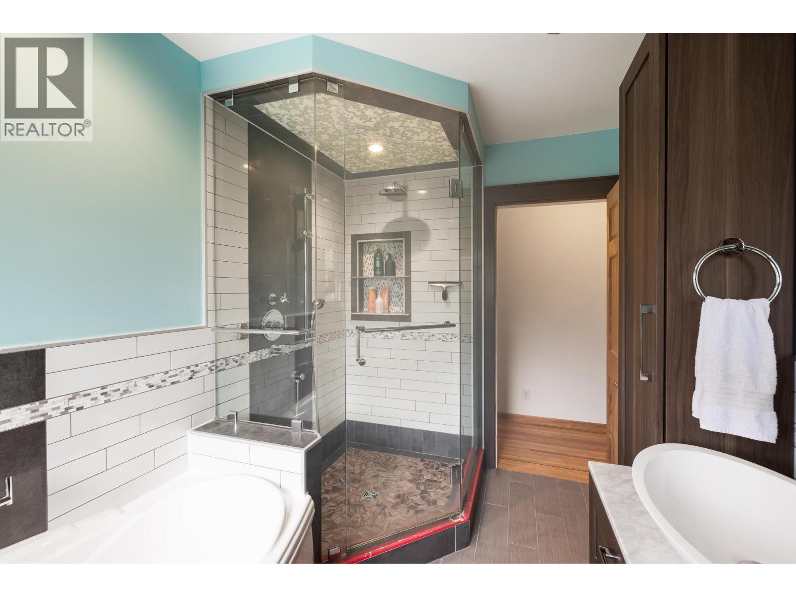 2041 Tompkins Crescent, North Vancouver, British Columbia  V7H 2C9 - Photo 27 - R3074373