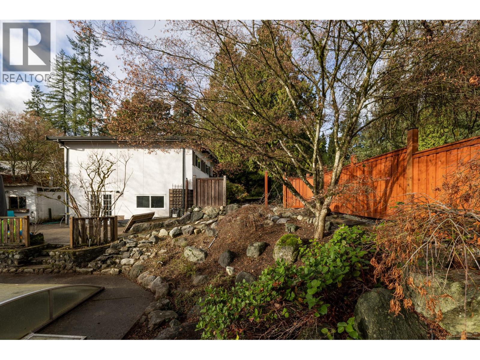 2041 Tompkins Crescent, North Vancouver, British Columbia  V7H 2C9 - Photo 7 - R3074373